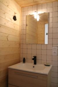 Maisons de vacances Repos 2 etoiles au calme pour deux : photos des chambres