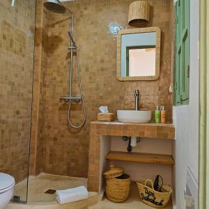 Dar Dabakech, proche Jemma el Fna, souk, riad, centre Medina - Maison entière de 2 à 6 personnes, possibilité 3 chambres