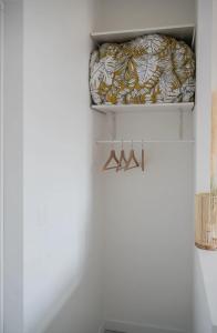 Appartements Chez Nino, un studio lumineux et climatise : photos des chambres