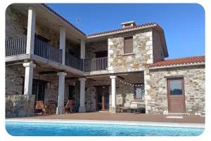 Casa rural con piscina cercana a la playa - Dena