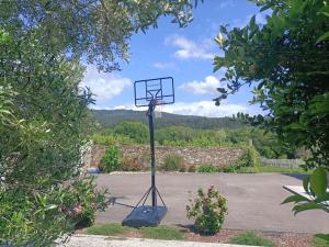 Casa rural con piscina cercana a la playa