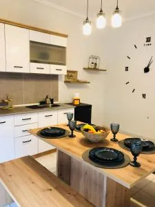 IKIES A&A SUITES & VILLAS - 尼亚·蒙达尼亚