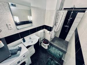 Lovely flowers apartman in downtown