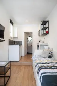 Studio cosy RDC, calme avec cour extérieure - 弗勒里莱欧布赖