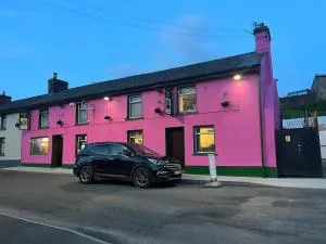 Danny's Bar Restaurant & accommodation - Glendree