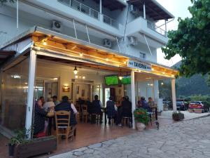 LICHNOS Babis Taverna & Rooms