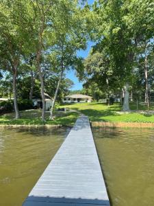Lazy Days Lakehouse - Lake Palestine