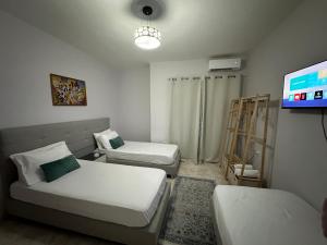 Nunus Central Apartment