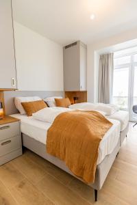 Den Leo, 3 bedroom apartment Fresh & Bright with south facing garden