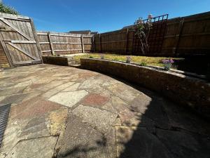 Studio Apartment with spacious garden in Carterton