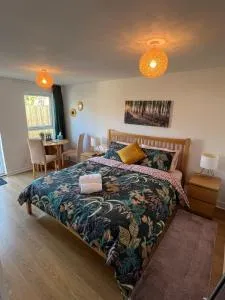 Studio Apartment with spacious garden in Carterton - Asthall