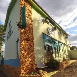 Hotel conveniente - 雅博蒂卡巴尔