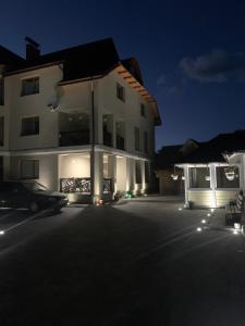 Панська Садиба