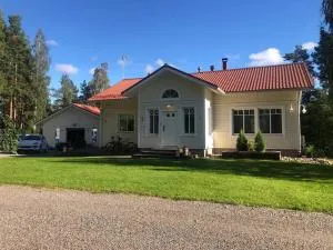 Uudehko tunnelmallinen talo - Siikainen