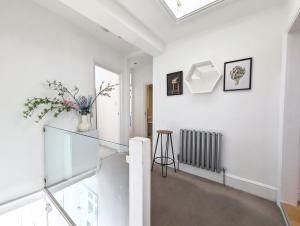 Hyde Park 3 bedroom flat