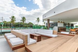 Makia Beach Experience Muro Alto por Brevelar