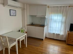 Stres-less Sunny Apartments 