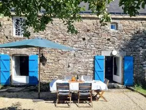 Maison bretonne conviviale décorée avec soin - Locoal-Mendon