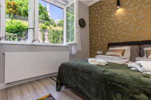 Buda Castle Serpentine Apartments