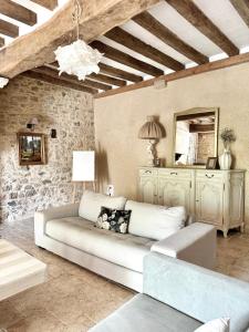 Manoir médiéval art déco - Logis des 3 Artistes