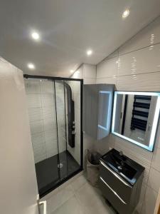 1st floor Apartment in Central Morzine With Private Garage