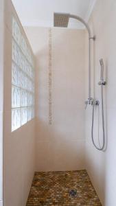 City center, private parking, AC, 6ppl.