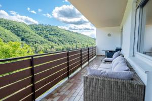 Elbling Appartement for 2 People - Billiards - Balcony with Mosel View - Parking - Wine Barrel Bar - Fully Equipped Kitchen - Netflix - WaipuTV - 3 km from Cochem