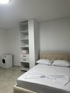 One room apt near by the sea