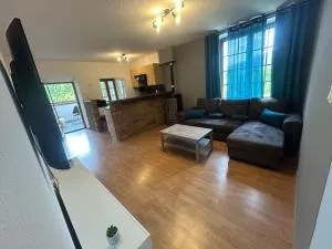 Logement spacieux en pleine nature - 巴拉迪亚