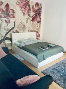 Lovely flowers apartman in downtown