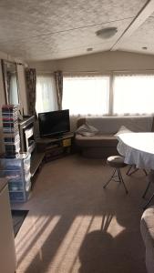 Butlins minehead caravan 120 River cove passes included