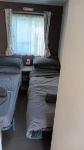 Butlins minehead caravan 120 River cove passes included