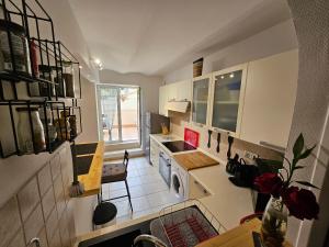 Appartements MICHELE FAMILY - Centre ville - 2 Pieces tranquille - A 150 m de la mer : photos des chambres