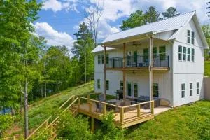 Lake House Luxury Oasis - Wedowee