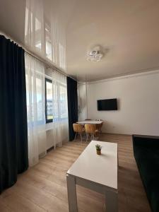 Apartament 2 camere Mamaia Nord vedere la mare