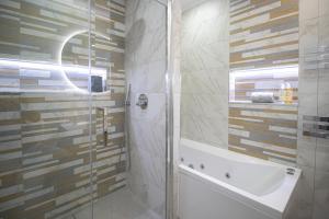 Renovated 2BD AC Wi-Fi Pool Beach 350m