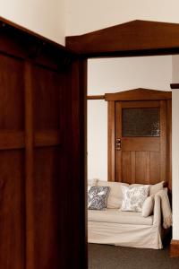 Buckleys Rest - 2 Bdrm Apartment in Battery Point