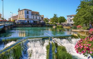 Maisons de vacances 3 Bedroom Awesome Home In Carpentras : photos des chambres