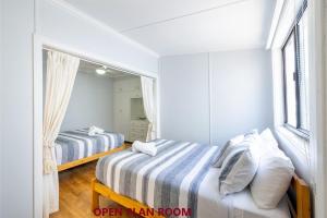 Silver Sands, 29B Victoria Pde - across the road to the water