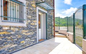 2 Bedroom Nice Home In Cogorno