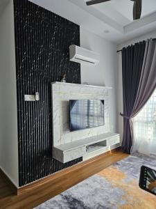 3 Bedrooms VivaVibes Home at Ostia Bangi next Bangi Toll