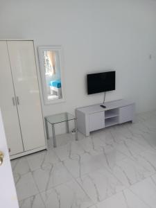 Hill View Rooms
