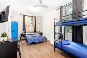 Quadruple Room with Private Bathroom room in Summer House Newtown