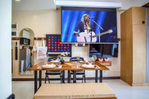 1Up Retreat at BGC, Cinema Style near Mall