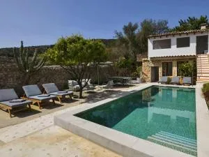 Cosy holiday home with swimming pool - Biniamar
