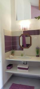 B&B / Chambres d'hotes La Sarriette - Chambres d'hotes et gite d'etape a Eygalieres : Chambre Double Standard