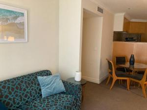Sydney CBD Comfort BON02314