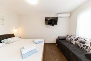 Studio with Sea View room in Apartments Vjera Petrovac