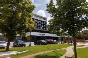 Park Hotel - Hîrbovăţ