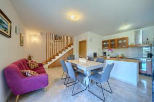 Villa Bonaca Perfect location for a holiday with friends or family, heated pool